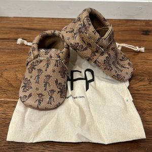 Freshly Picked Tory Story Woody Moccasins size 4